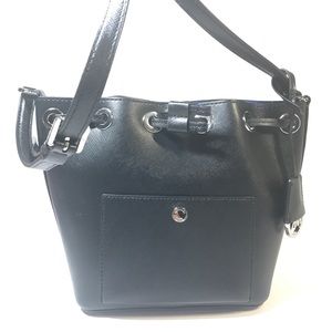 Michael Kors Greenwich black small bucket